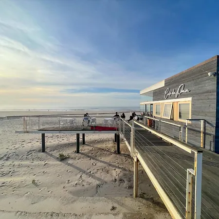 Maison Familiale - *