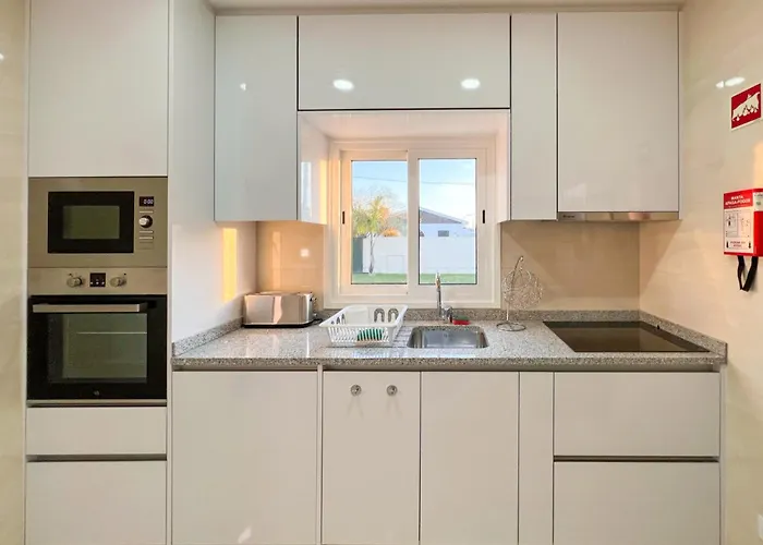 Maison Familiale - * Торрейра